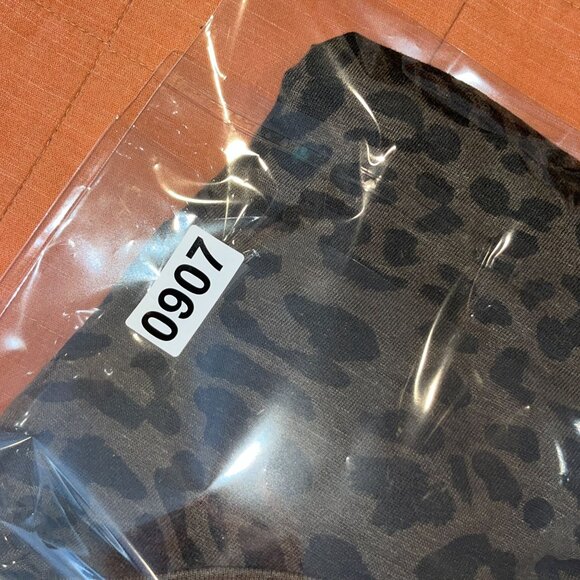 Sandro Womens Leopard Print T-Shirt Size Medium100% Linen Short Sleeve - Picture 8 of 8